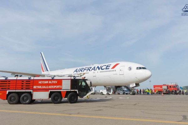 Air France опровергла возобновление прямых рейсов из Парижа в Москву